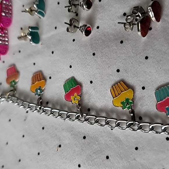 Lot of 30 children's jewellery (7 bracelets, 10 earring sets,7 Rings,4 Pendants) - Picture 13 of 17